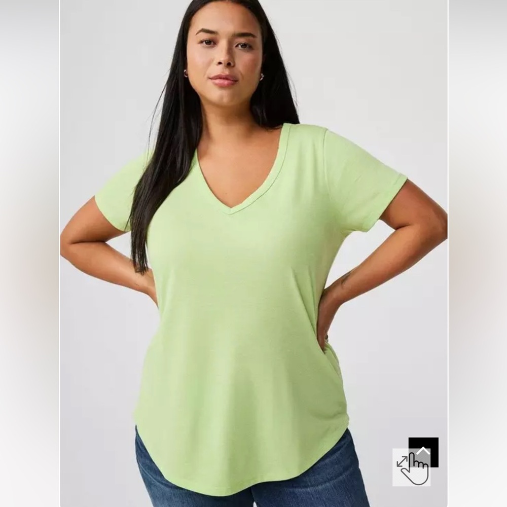 Torrid 2X Girlfriend Signature Jersey V-Neck Tee
